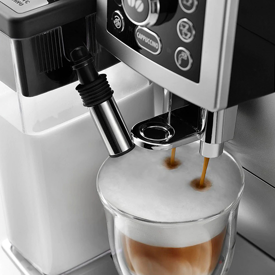 CAPPUCCINO AUF KNOPFDRUCK CAPPUCCINO AUF KNOPFDRUCK